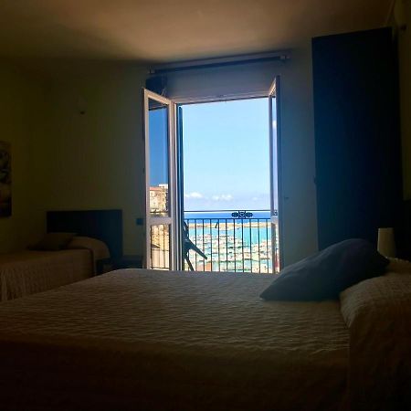 Castellammare Smart Rooms Castellammare del Golfo Eksteriør billede